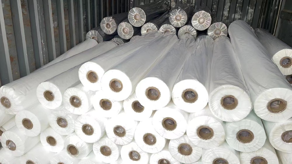 The Differences Between Vapor Barrier Membrane and Waterproof Breathable Membrane